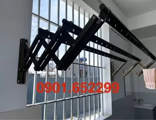 Giàn phơi gắn tường thiết kế gọn gàng